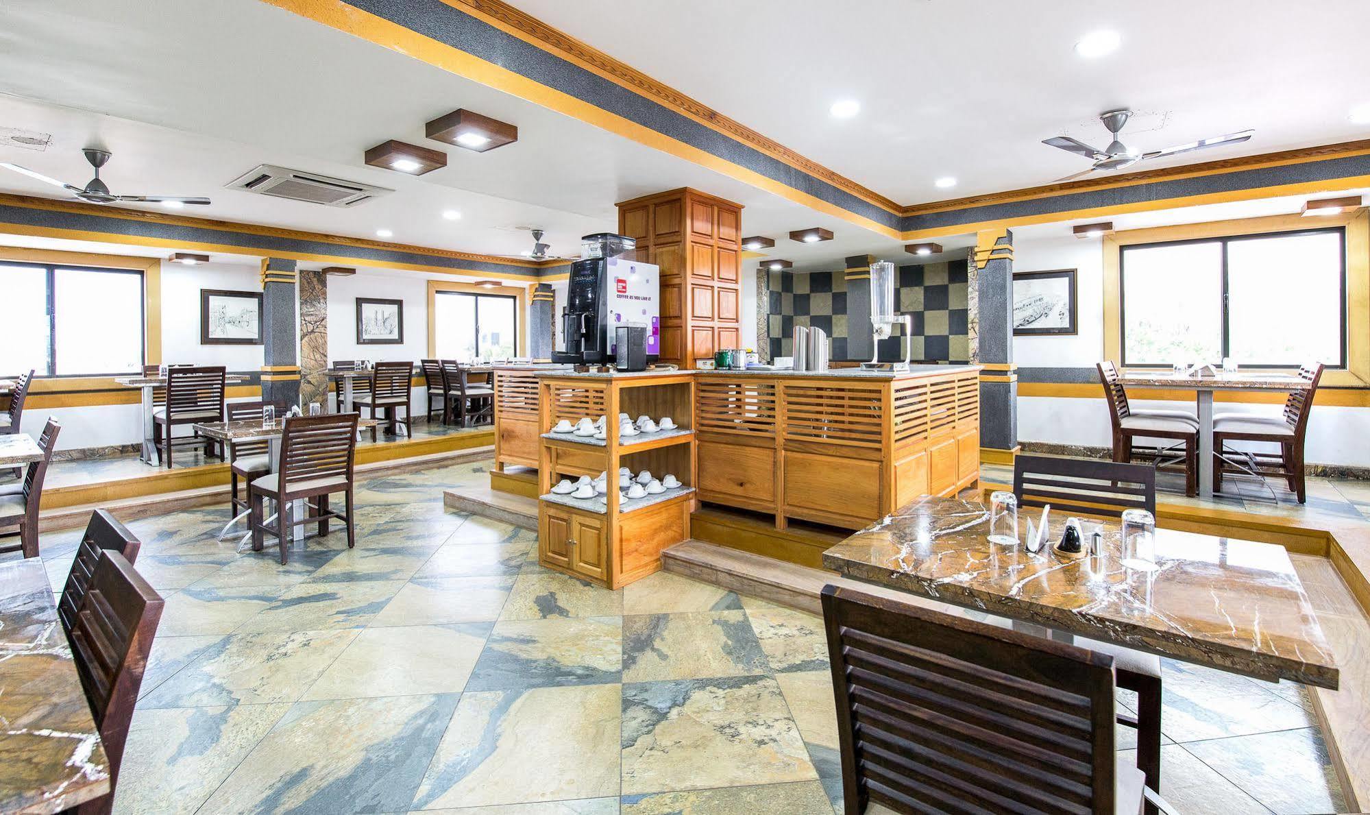 Hotel Mart View Kochi Kültér fotó